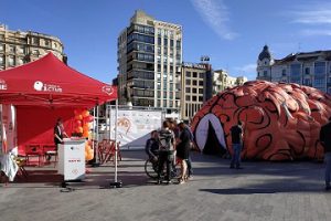 Carpa de la campaña montada en la Plaza Zorrilla