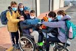 Fotografía de niños preparados para la vuelta al cole inclusiva