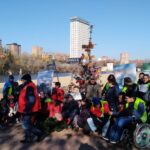 Diseñar y decorar un árbol de navidad hecho con residuos, el evento multiplicador del proyecto Living Rivers